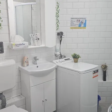 Downtown Universitate Бухарест