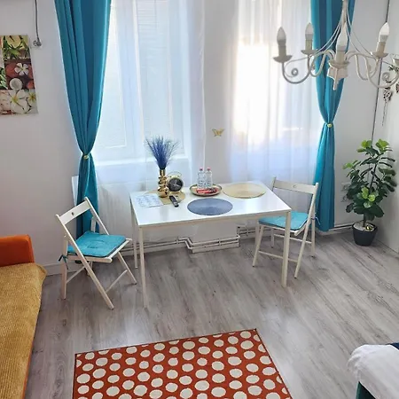 Downtown Universitate Бухарест